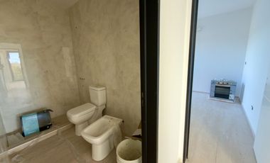 CASA A ESTRENAR EN LA ALAMEDA | 4 AMB + PISCINA + LOTE 700 m²
