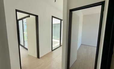 VENTA CASA 4 AMBIENTES EN BARRIO LA ALAMEDA