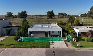CASA A ESTRENAR EN LA ALAMEDA | 4 AMB + PISCINA + LOTE 700 m²