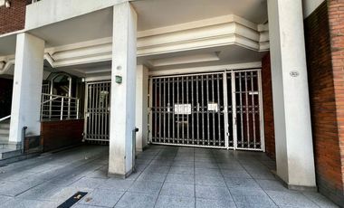 VENTA COCHERA EN CABALLITO EXCELENTE UBICACION