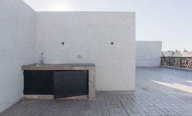 VENTA 4 amb. con terraza propia de 143m2 y cochera