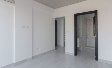 VENTA 4 amb. con terraza propia de 143m2 y cochera