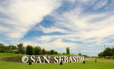 VENTA CASA A LA LAGUNA BARRIO SAN SEBASTIAN – ÁREA