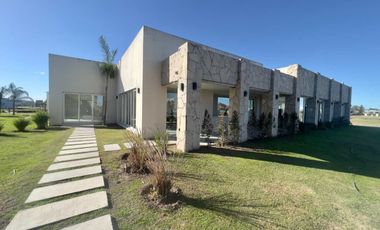 VENTA CASA BARRIO LA ALAMEDA ETAPA 1 CANNING