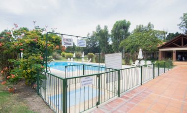 VENTA casa 4 ambientes en Barrio LOS POTRILLOS
