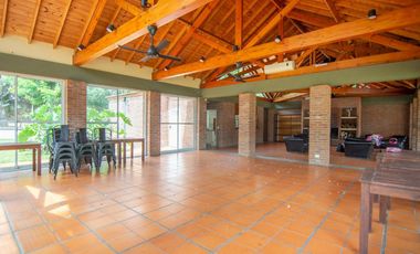 VENTA casa 4 ambientes en Barrio LOS POTRILLOS