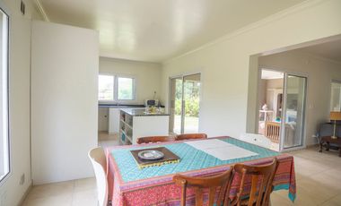 VENTA casa 4 ambientes en Barrio LOS POTRILLOS