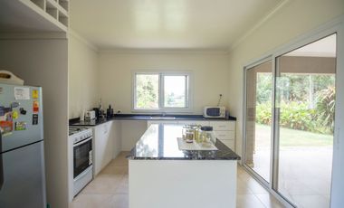VENTA casa 4 ambientes en Barrio LOS POTRILLOS