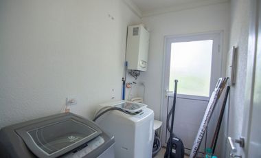 VENTA casa 4 ambientes en Barrio LOS POTRILLOS