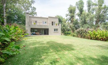 VENTA casa 4 ambientes en Barrio LOS POTRILLOS