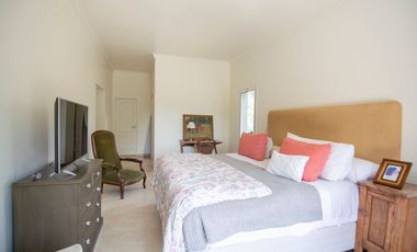 VENTA casa 4 ambientes en Barrio LOS POTRILLOS