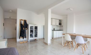 Alquiler Monoambiente con terraza propia
