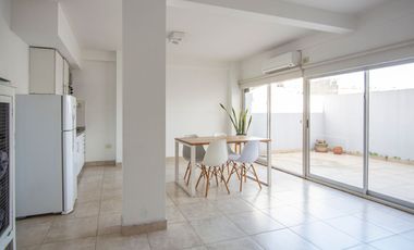 Alquiler Monoambiente con terraza propia