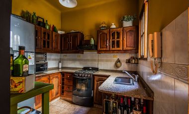 VENTA PH en ALMAGRO con 5 AMBIENTES y TERRAZA