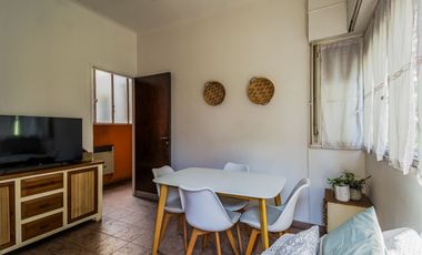 VENTA PH en ALMAGRO con 5 AMBIENTES y TERRAZA