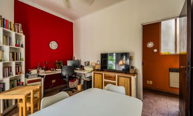 VENTA PH en ALMAGRO con 5 AMBIENTES y TERRAZA