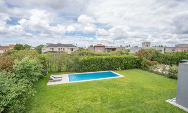 Venta casa 5 amb interno Santa Clara Villanueva