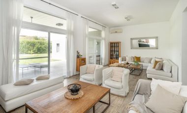 Venta casa 5 amb interno Santa Clara Villanueva