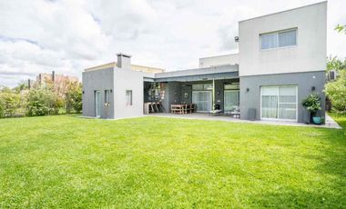 Venta casa 5 amb interno Santa Clara Villanueva