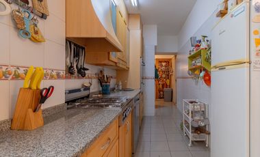 Venta 5 ambientes, esquina, con cochera Recoleta