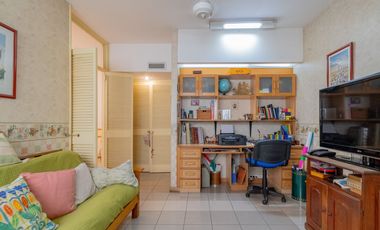 Venta 5 ambientes, esquina, con cochera Recoleta