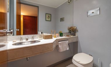 Venta 5 ambientes, esquina, con cochera Recoleta