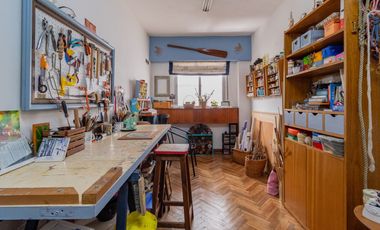 Venta 5 ambientes, esquina, con cochera Recoleta