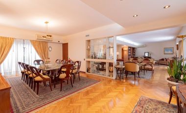 Venta 5 ambientes, esquina, con cochera Recoleta