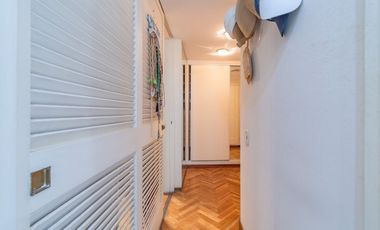 Venta 5 ambientes, esquina, con cochera Recoleta