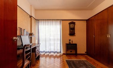 Venta 5 ambientes, esquina, con cochera Recoleta