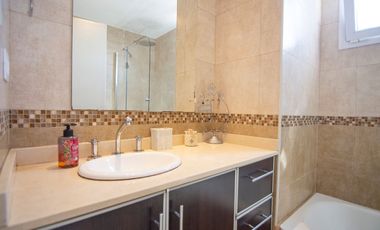 Venta depto 4 ambientes luminoso balcon y parrilla