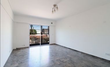 Departamento 4 Ambientes en Venta – Ramos Mejía Centro | Luminoso | 2 Balcones | Excelente Ubicación