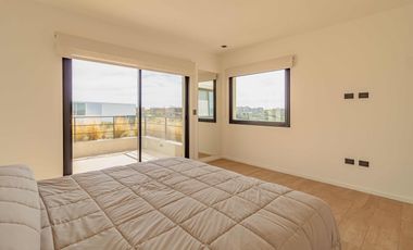 ALQUILER CASA CATEGORIA PUERTOS DEL LAGO ESCOBAR