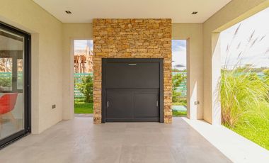 ALQUILER CASA CATEGORIA PUERTOS DEL LAGO ESCOBAR