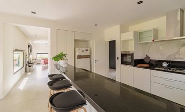 ALQUILER CASA CATEGORIA PUERTOS DEL LAGO ESCOBAR