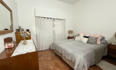 Venta casa 4 amb y monoambiente al fondo-Boulogne