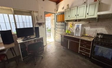 Venta casa 4 amb y monoambiente al fondo-Boulogne