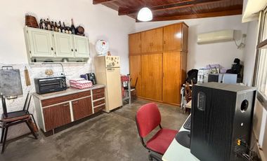 Venta casa 4 amb y monoambiente al fondo-Boulogne