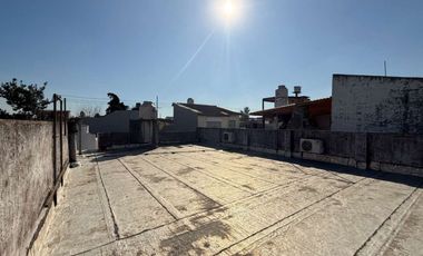 Venta casa 4 amb y monoambiente al fondo-Boulogne