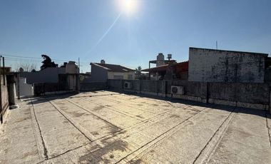 Venta casa 4 amb y monoambiente al fondo-Boulogne