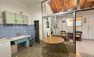 Venta casa 4 amb y monoambiente al fondo-Boulogne