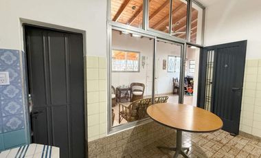 Venta casa 4 amb y monoambiente al fondo-Boulogne