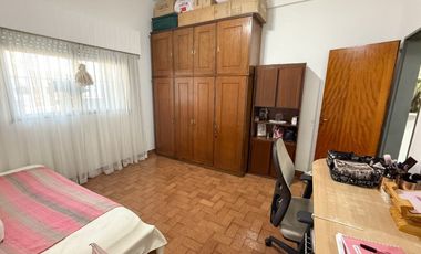 Venta casa 4 amb y monoambiente al fondo-Boulogne