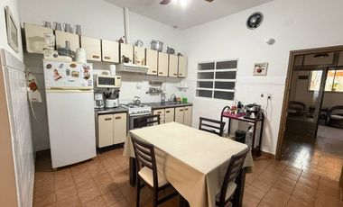 Venta casa 4 amb y monoambiente al fondo-Boulogne