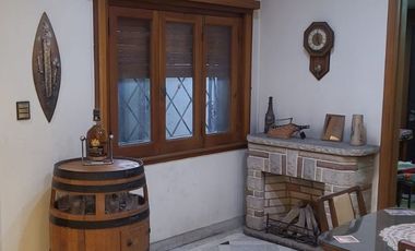 CASA DOS FAMILIAS EN VENTA LANUS ESTE
