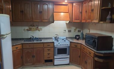 CASA DOS FAMILIAS EN VENTA LANUS ESTE