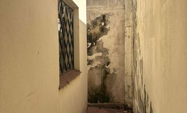 CASA DOS FAMILIAS EN VENTA LANUS ESTE