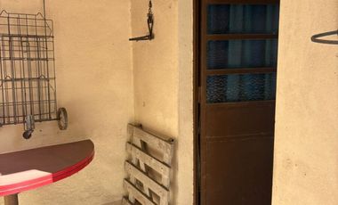 CASA DOS FAMILIAS EN VENTA LANUS ESTE