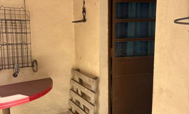 CASA DOS FAMILIAS EN VENTA LANUS ESTE
