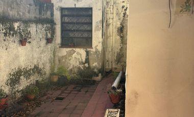 CASA DOS FAMILIAS EN VENTA LANUS ESTE
